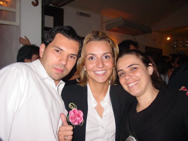 Ta, Cris e amigo.JPG, 62083 bytes, 30/10/2004