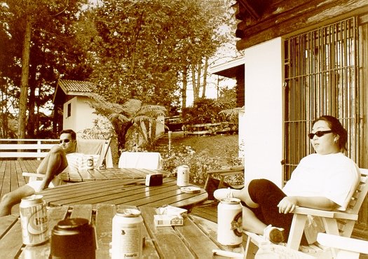 Deck.JPG, 213802 bytes, 4/25/2001
