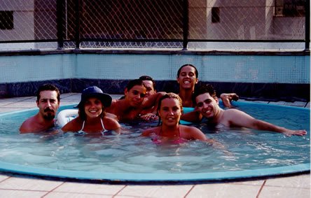 Piscina02.jpg, 38644 bytes, 3/12/2001
