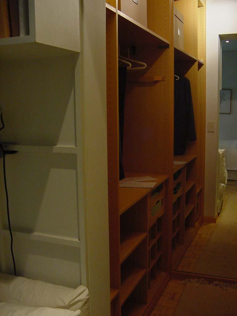 04.jpg, 56833 bytes, 4/25/2001
