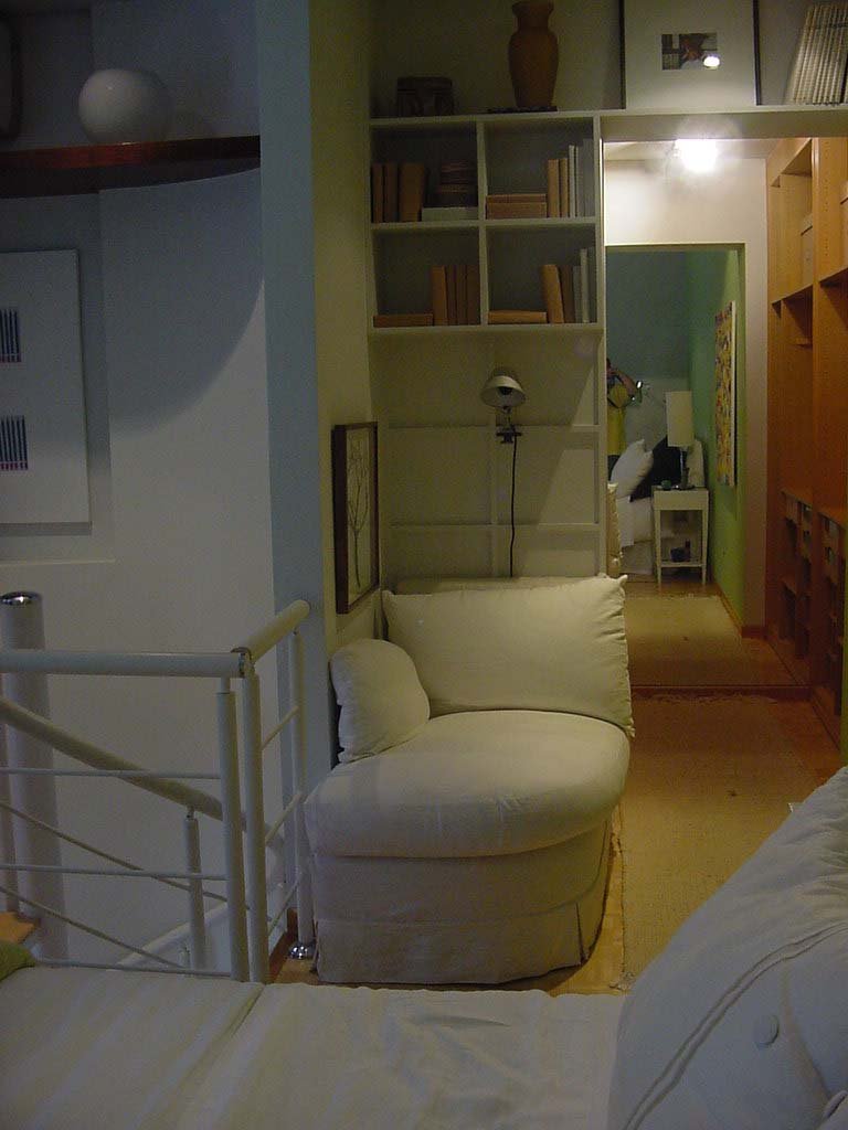 06.jpg, 65694 bytes, 4/25/2001