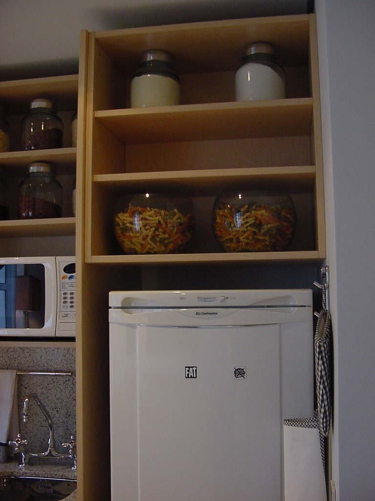 56.jpg, 69632 bytes, 4/25/2001