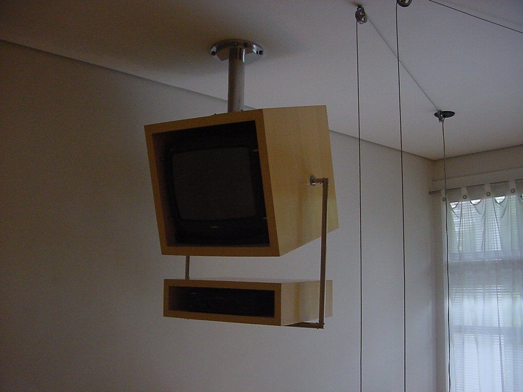 64.jpg, 132824 bytes, 3/17/2001
