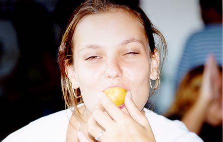 Erica tequila parte 2.jpg, 21753 bytes, 3/12/2001